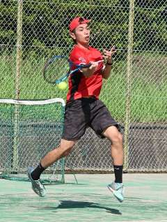 山本 僚介 コーチ